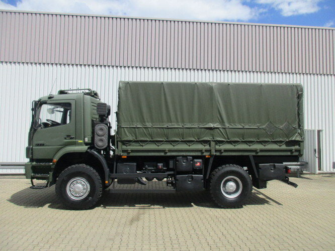 Pritsche LKW Mercedes-Benz Axor 1829 A 4x4 Axor 1829 A 4x4: das Bild 8