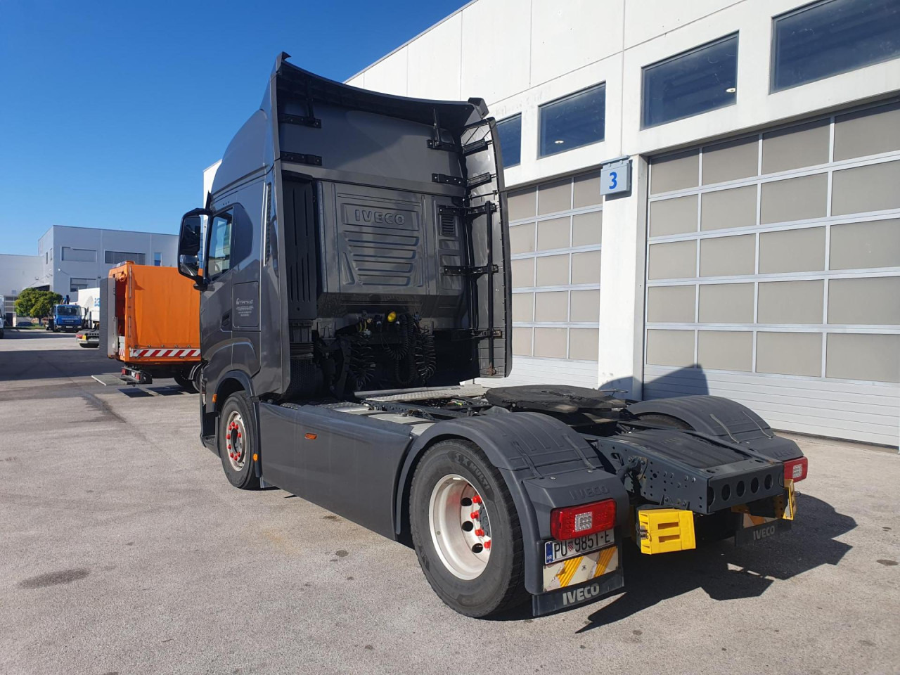 Sattelzugmaschine IVECO S-Way AS440S48T/P: das Bild 6