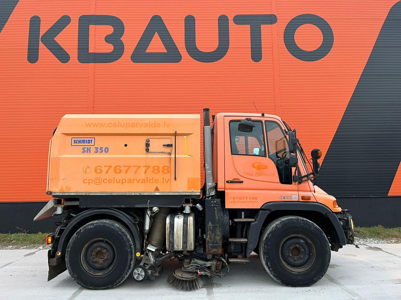 Kehrmaschine Unimog U 300 4x4 TRILETY SK / 6918 hours: das Bild 6