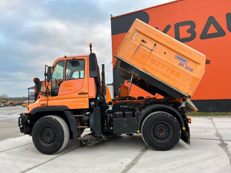 Kehrmaschine Unimog U 300 4x4 TRILETY SK / 6918 hours: das Bild 10