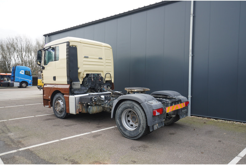 Sattelzugmaschine MAN TGX 18.400 RETARDER MANUAL GEARBOX 674.300km: das Bild 8