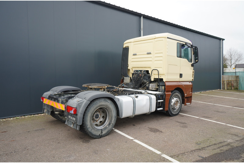 Sattelzugmaschine MAN TGX 18.400 RETARDER MANUAL GEARBOX 674.300km: das Bild 7