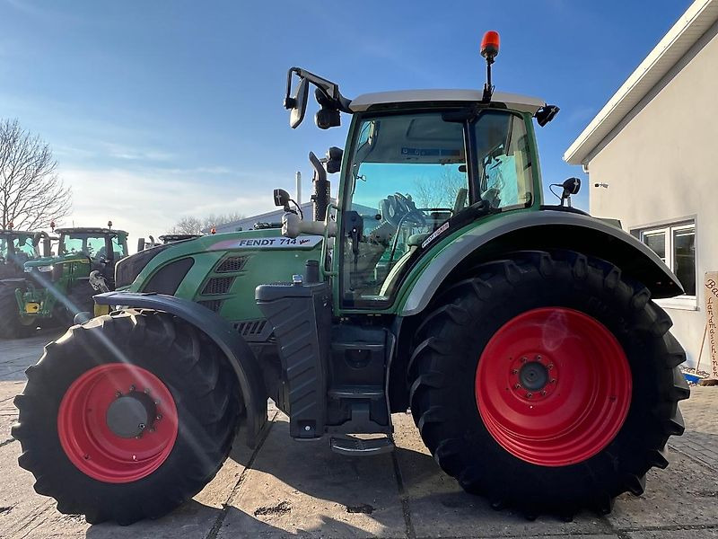 Traktor Fendt 714 Vario ProfiPlus: das Bild 9