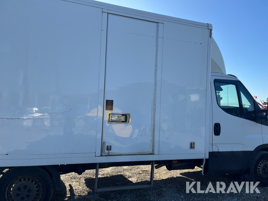 Transporter Varebil Iveco 35-170: das Bild 11