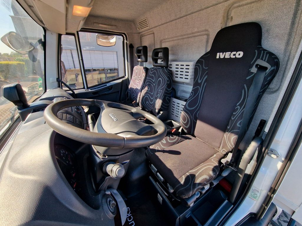 Koffer LKW Iveco Eurocargo 75E16 / Ladebordwand: das Bild 18