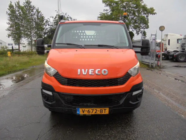 Koffer Transporter Iveco Daily 35C15: das Bild 6