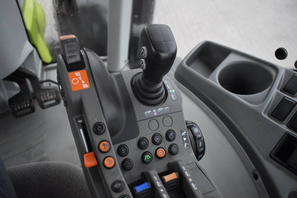 Traktor Claas AXION 850: das Bild 15