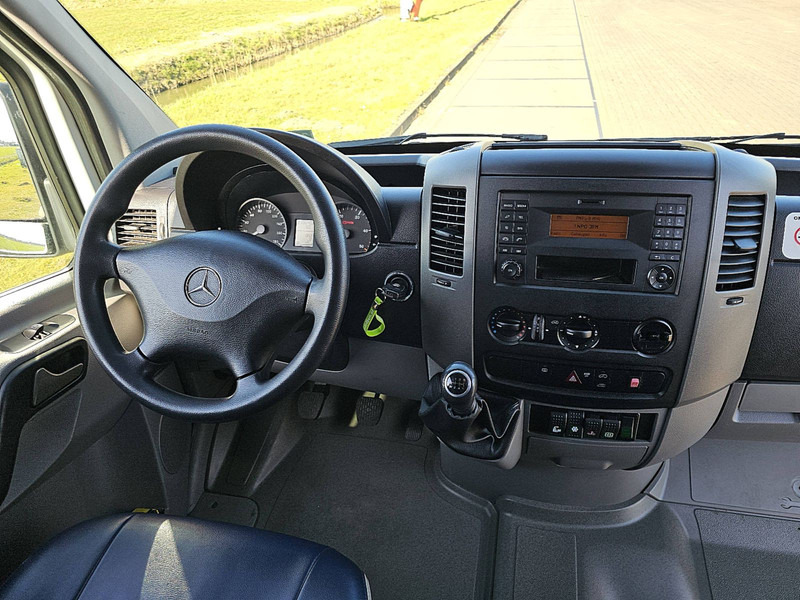 Mercedes-Benz Sprinter 316 CREW 9 PERS AIRCO - Leasing Mercedes-Benz Sprinter 316 CREW 9 PERS AIRCO: das Bild 9