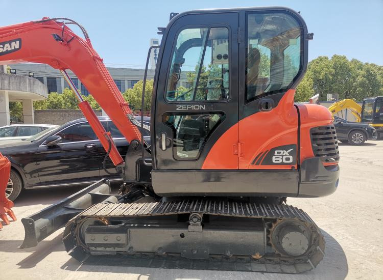 Kettenbagger Doosan dx60: das Bild 6