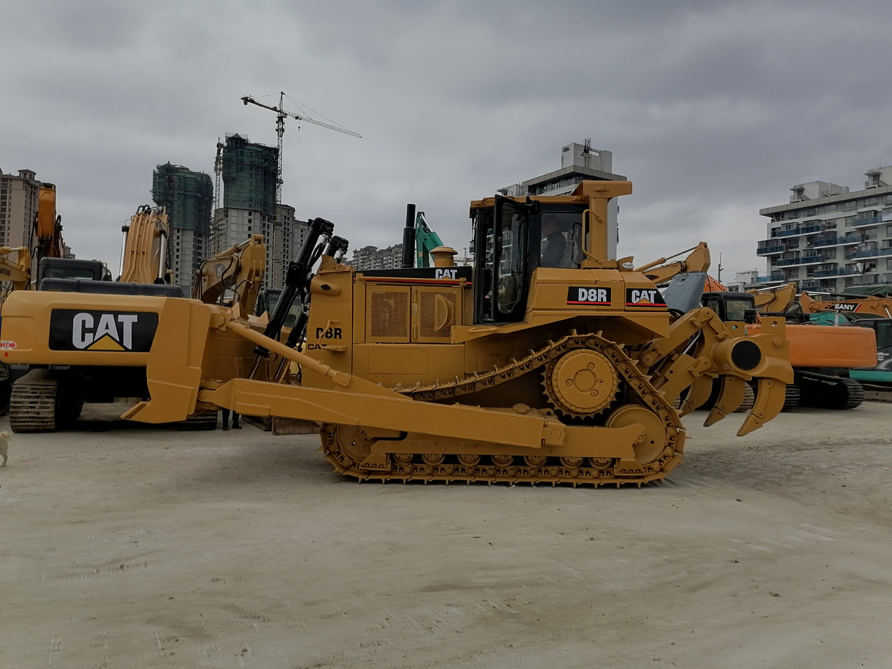 Bulldozer CATERPILLAR D8R: das Bild 6