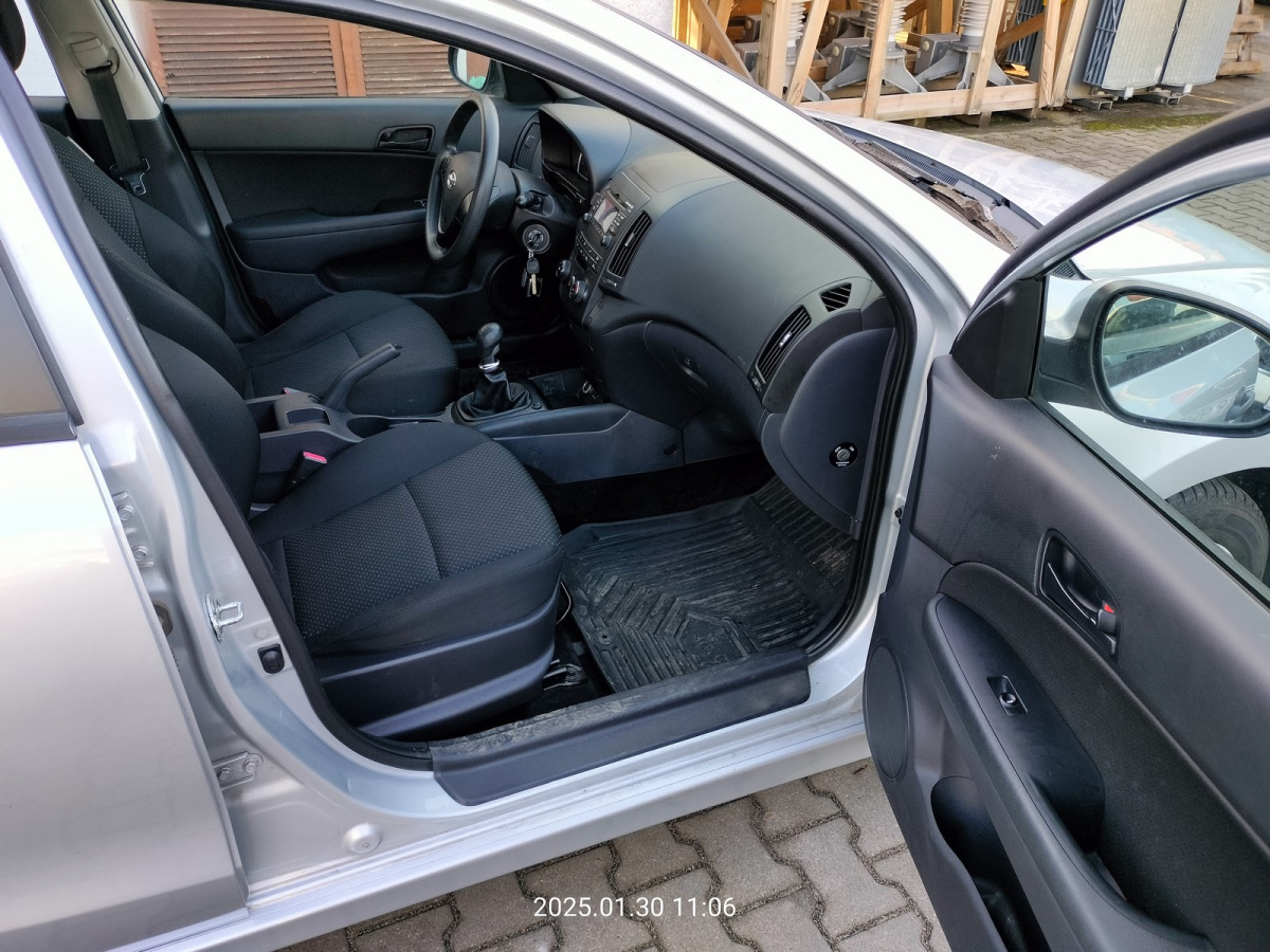 PKW HYUNDAI I30 HATCHBACK: das Bild 6