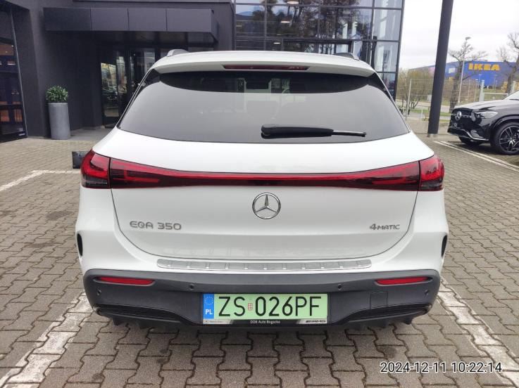 PKW MERCEDES BENZ EQA 350 4MATIC SUV: das Bild 7