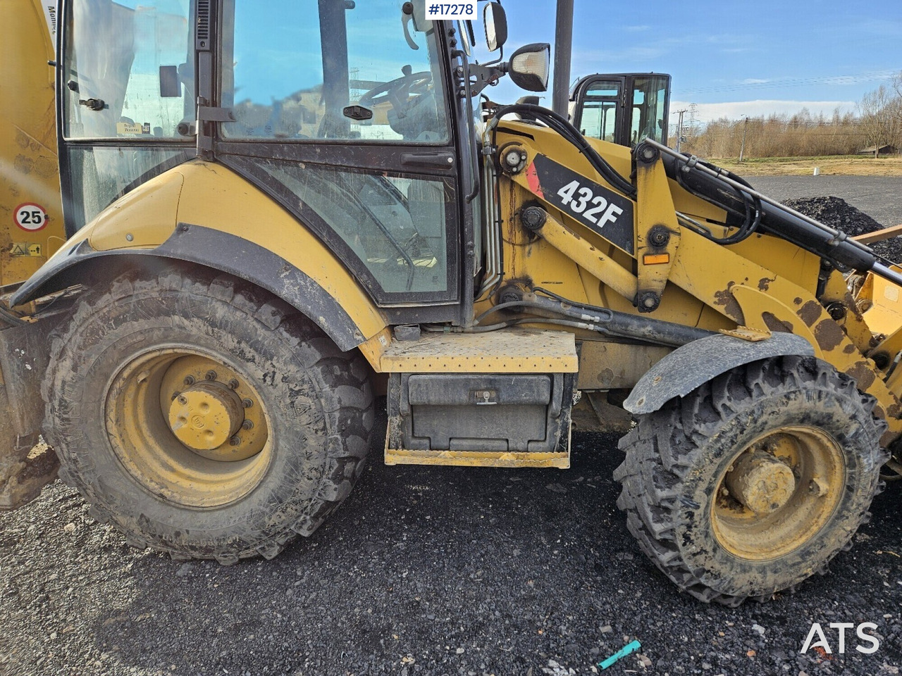 Baggerlader Backhoe loader CAT 432F (2013): das Bild 8