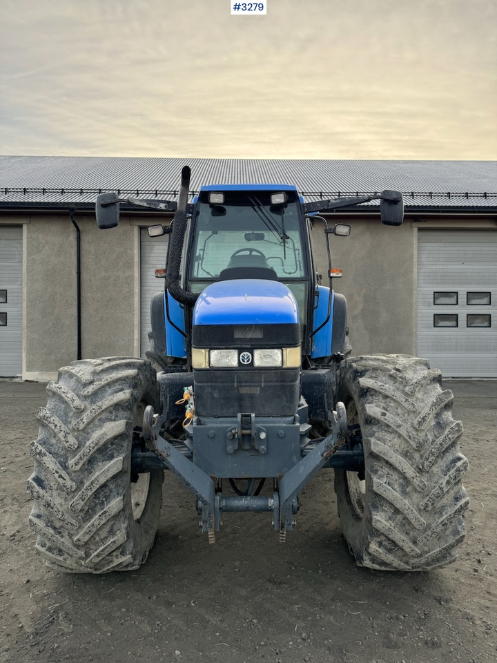 Traktor 2001 New Holland TM135 w/front hydraulics: das Bild 8