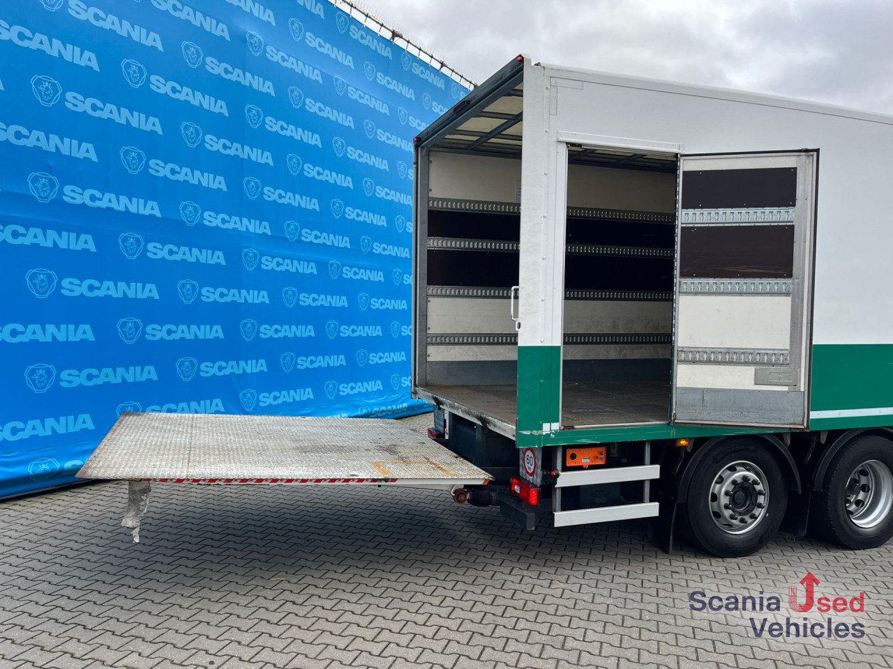 Koffer LKW SCANIA P 320 DB6x2*4MNB FULL AIR 8T RETARDER 2T TAIL LIFT: das Bild 13