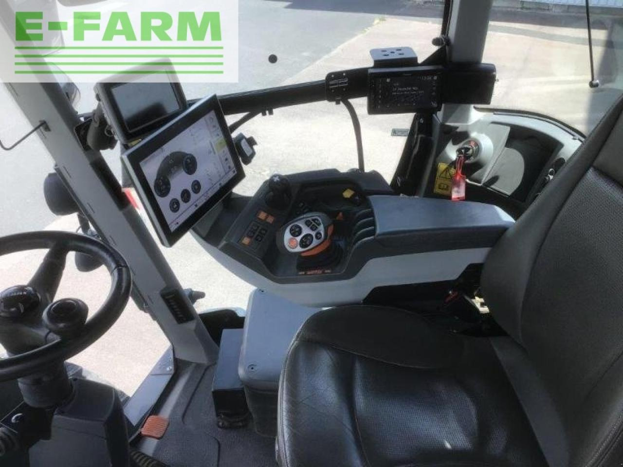 Traktor CLAAS xerion 5000 trac ts TRAC TS: das Bild 8