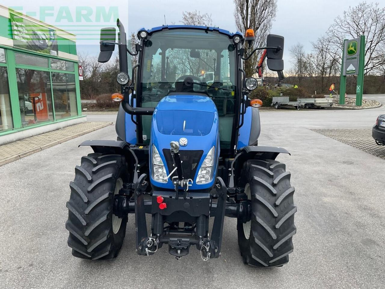 Traktor New Holland t 4.75: das Bild 6