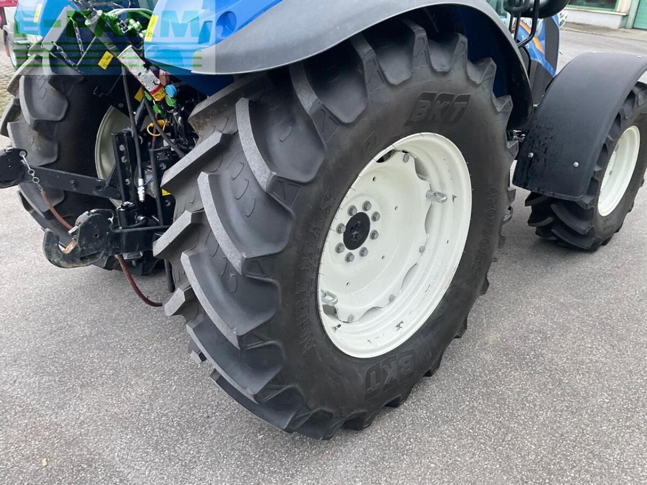 Traktor New Holland t 4.75: das Bild 15