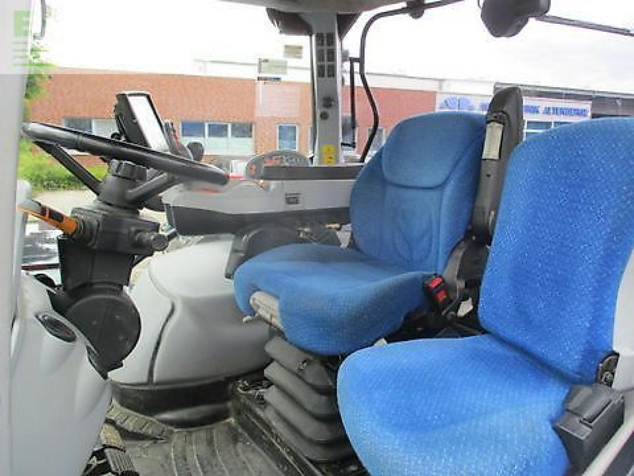 Traktor New Holland t7.220 ac: das Bild 6