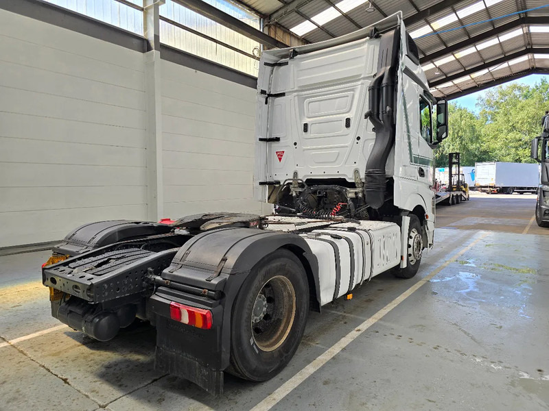 Sattelzugmaschine Mercedes-Benz Actros 1843 PTO: das Bild 6