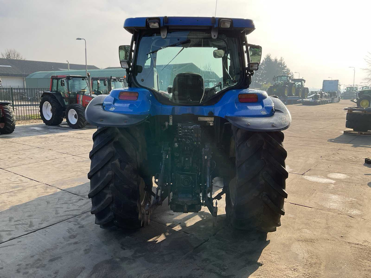 Traktor New Holland TS135A Plus: das Bild 6