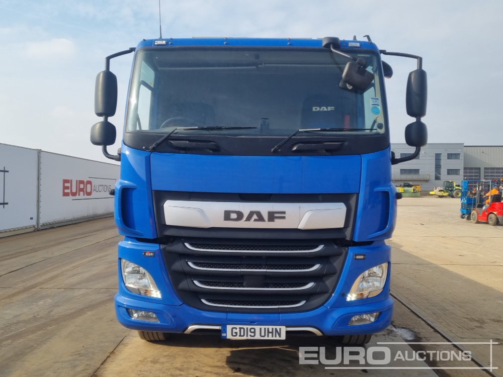 Pritsche LKW Für die Beförderung von schwere Technik 2019 DAF CF 450: das Bild 8