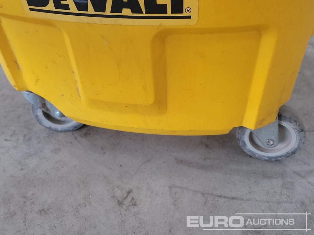 Baugeräte Dewalt DWV901L 110 Volt Industrial Vacuum Cleaner: das Bild 10