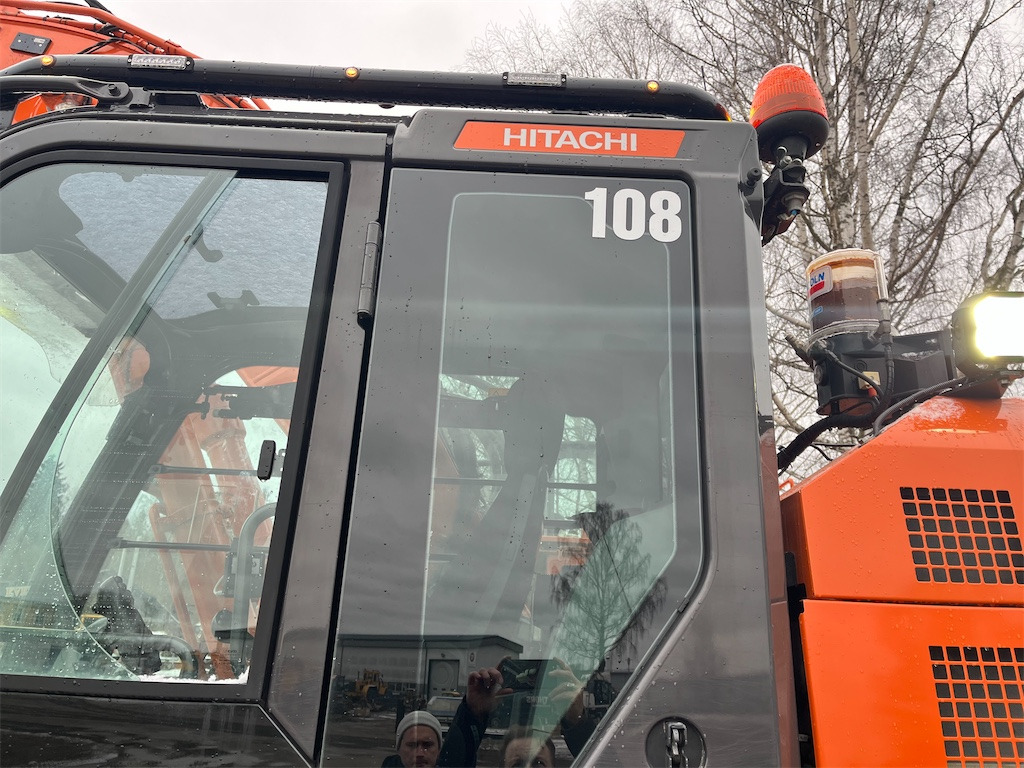 Kettenbagger Hitachi Zaxis 225 USLC: das Bild 24