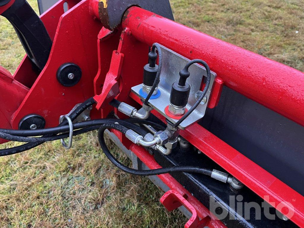 Traktor Massey Ferguson: das Bild 41