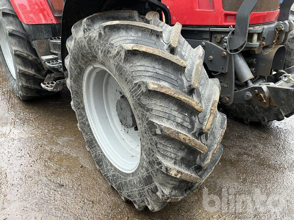 Traktor Massey Ferguson: das Bild 9